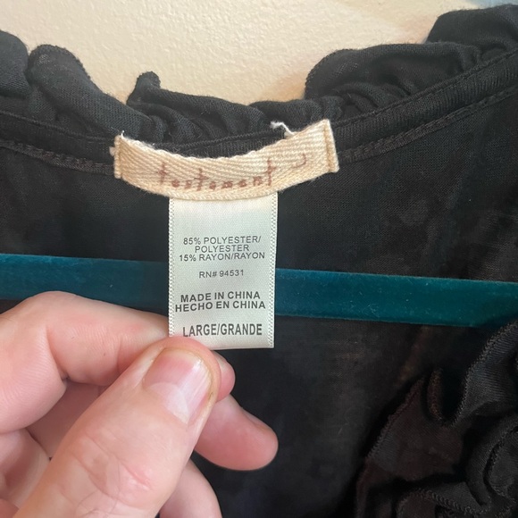 Chic Black Ruffled Tank Top - Picture 3 of 3